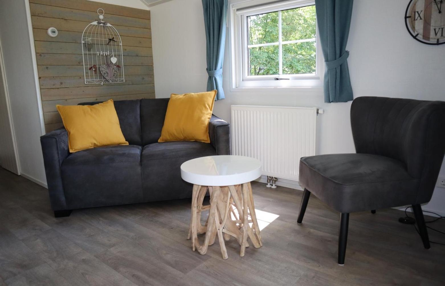 Lodgepark 'T Vechtdal Dalfsen Pokoj fotografie